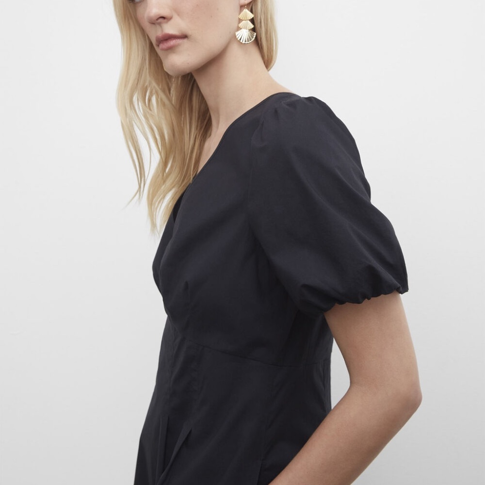 Double V Tie Back Dress - Brand New - NEVER WORN - Caviar